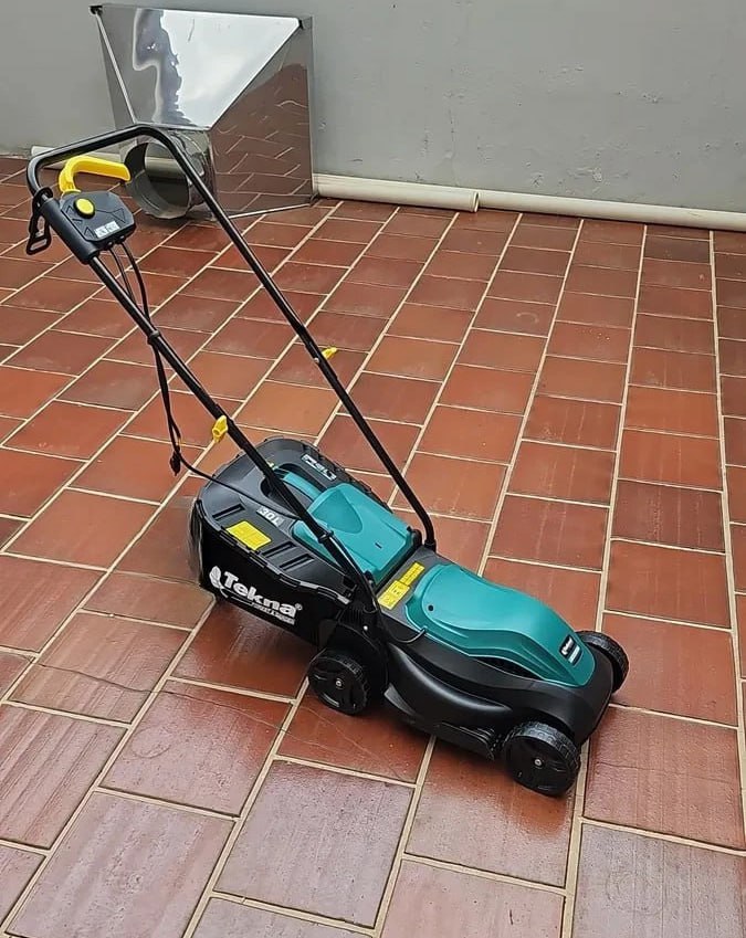 Cortador De Grama Elétrico 1000w 32 Cm C/ Coletor Tekna