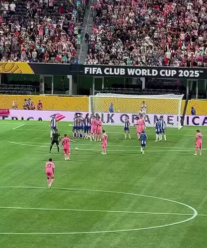 kclHjHXwiARGDMQ .jpg