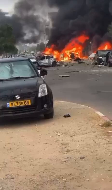 fmLMvK6B 579dAjb.jpg