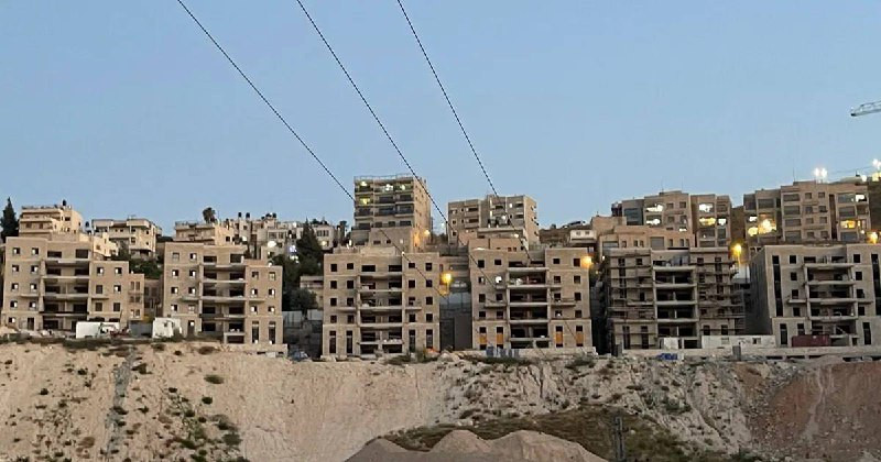 صحيفة هآرتس ذكرت أن إسرائيل أصدرت موافقتها الرسمية على خطة البناء الاستيطاني E1 في المنطقة الشرقية من القدس المحتلة....