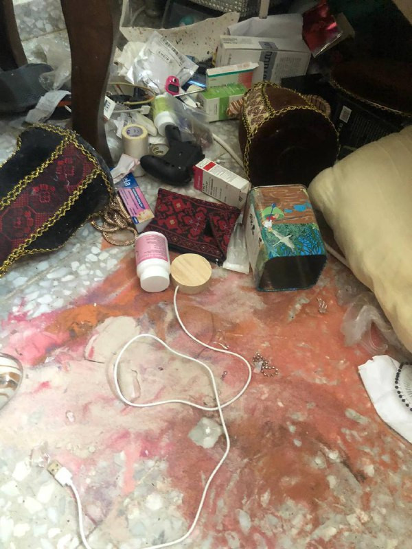 قامت بتخريب محتويات المنزل وسرقة مبلغ من المال .. قوات الاحتلال تداهم منزل عائلة الأسير مهند جويحان في حي الثوري جنوب القدس، فجر اليوم، واعتدت بالضرب ...