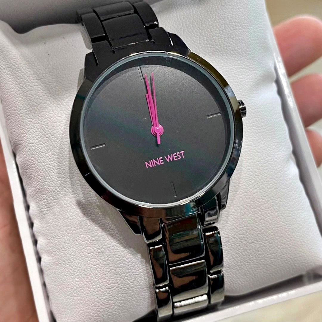 Nine West Relógio feminino com pulseira de metal