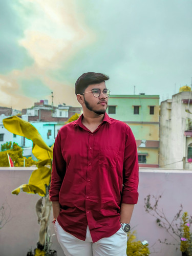 ©Tech Zone27 May 06 10.lmc 8.4.PORTRAIT (3).jpg