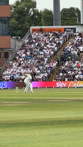 28 glHsX CV80z5H.jpg