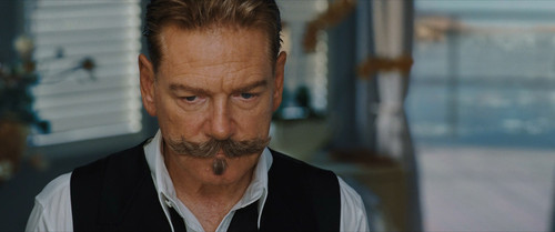 Death.on.the.Nile.2022.1080p.BluRay.x264.DTS HD.MA.7.1 MTeam.mkv snapshot 01.05.15.453.jpg