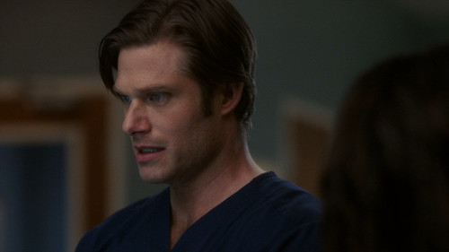 Greys.Anatomy.S18E13.Put.the.Squeeze.on.Me.720p.AMZN.WEB DL.DDP5.1.H.264 NOSiViD.mkv snapshot 31.19..jpg