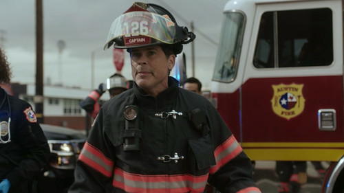 9 1 1.Lone.Star.S03E09.The.Bird.720p.AMZN.WEB DL.DDP5.1.H.264 KiNGS.mkv snapshot 04.23.369.jpg