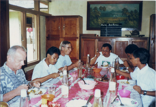 makan sejiram 1998.jpg