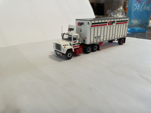 03D9469B 7341 4A12 A914 61F7F8477A56.jpg