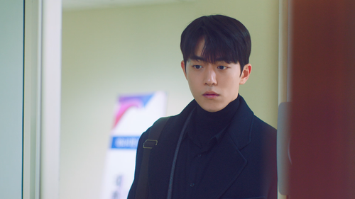 Twenty.Five.Twenty.One.S01E14.1080p.NF.WEB DL.DDP2.0.x264 GeTrEKT.mkv snapshot 00.21.33 [2022.03.27 .png