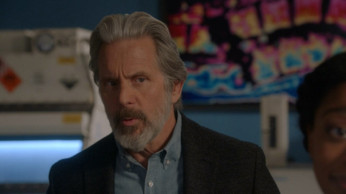 NCIS.S19E16.The.Wake.720p.AMZN.WEB DL.DDP5.1.H.264 NTb.mkv snapshot 11.50.000.jpg