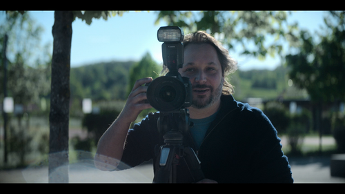 Parallels.S01E01.720p.DSNP.WEB DL.DDP5.1.Atmos.H.264 eZNubZ 002.png