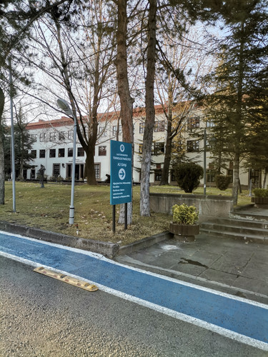 braille eklenebilir tabela teknoloji fakültesi.jpg