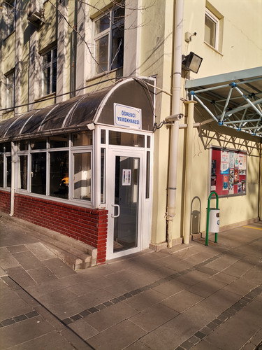 Mediko yemekhane girişi.jpg