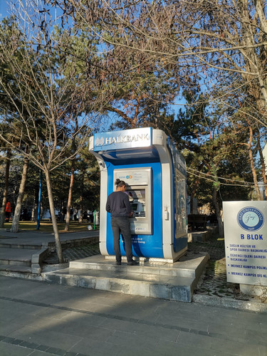Erişilebilir olmayan atm.jpg