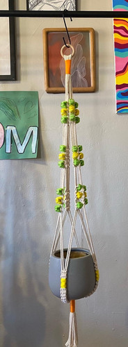 Berry Knotty green and yellow.1