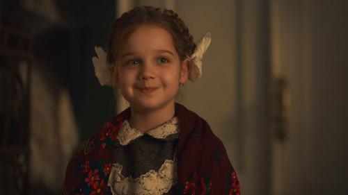 Carol of the Bells (2022).1080p.BDRemux.AVC.DTS HD MA.mkv snapshot 00.14.00.112.jpg