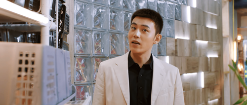 Customer.First.2020.E01.V2.WEB DL.4k.H265.AAC HDCTV.mp4 20230127 120658.734.png