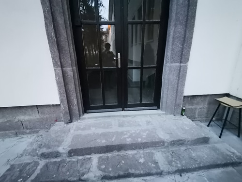 Teknoloji A arka kapı 1.jpg