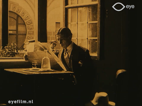 Come una sorella 1912.mkv 20191226 110405.968.png