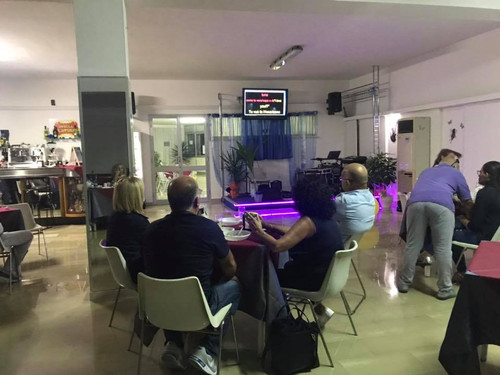 serata karaoke.jpg