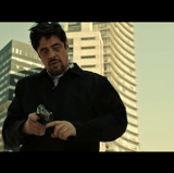 benicio gun 3.gif