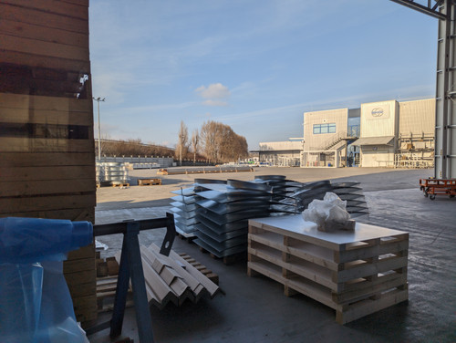 PXL 20230206 141202235.jpg