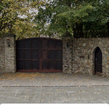 Aigle Studio outer gate October 2019 (mobile view)