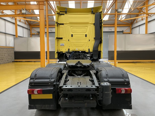 truck tractor back.jpg