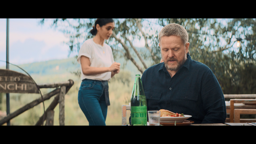 Toscana.2022.1080p.NF.WEB DL.DUAL.DD+5.1.x264 GeTrEKT.mkv snapshot 00.19.20 [2023.02.05 18.42.41].png