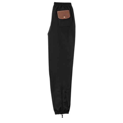 Longchamp SS23 Stephanie d#8217;heygere 24.png