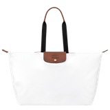 Longchamp SS23 Stephanie d#8217;heygere 38