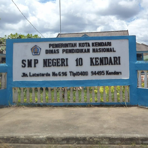 SMP 10 KENDARI.jpg