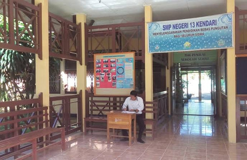 SMP 13 KENDARI.jpg