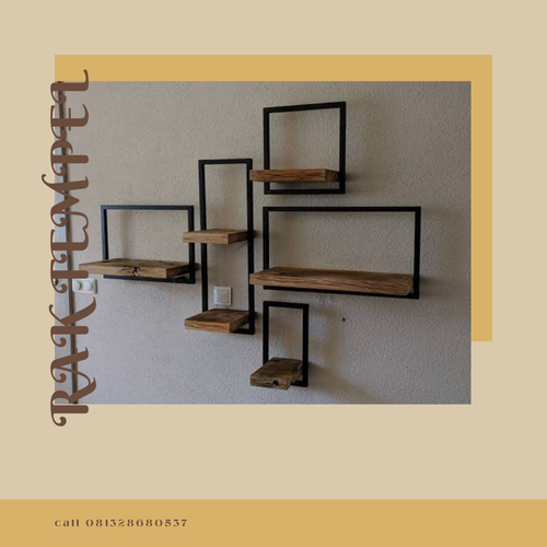 Coklat Minimalis Inspirasi Produk Baru Perwatan Kulit Instagram Post.png