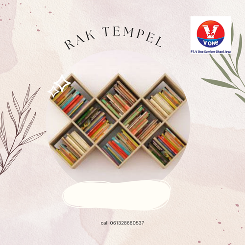 Pink Aesthetic Produk Terlaris Skincare Instagram Post.png