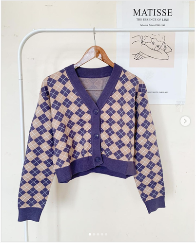Cardigan de botones a rombos.png