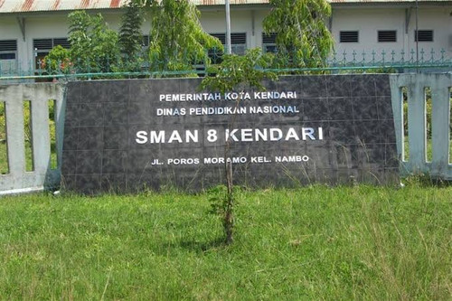 SMA 8 KENDARI.jpg