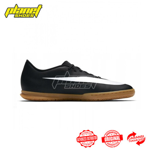 NIKE BRAVATA IC IN.jpg