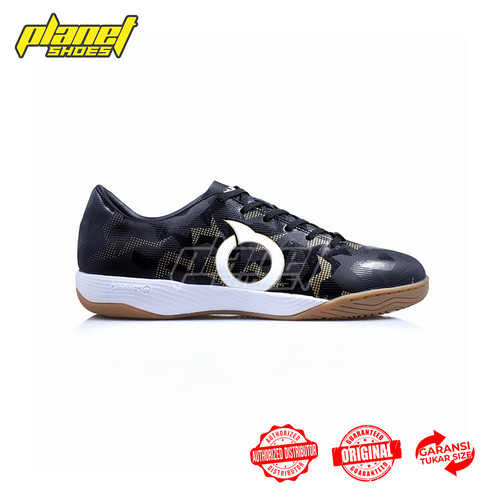 ORTUSEIGHT JOGOSALA STORM BREAKER IN BLACK.jpg