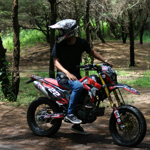 Picsart 23 06 06 20 08 29 262.jpg