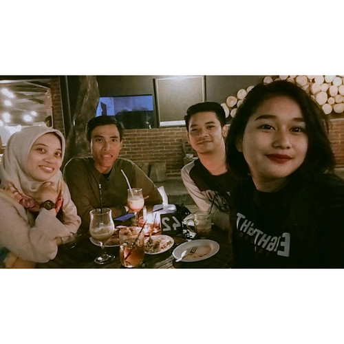 Picsart 22 10 04 00 31 02 112.jpg