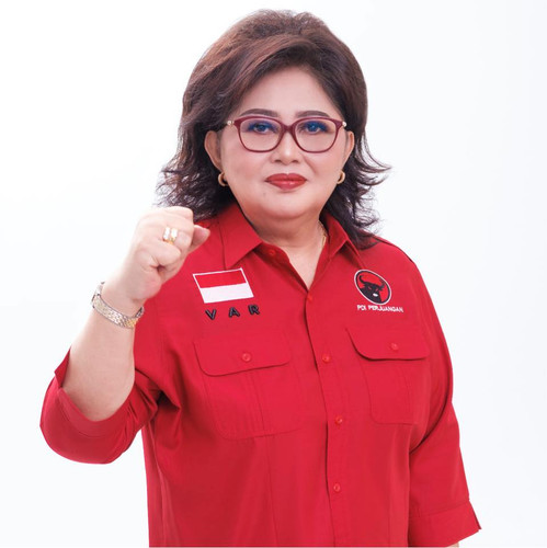 Vonnie Rumimpunu Caleg PDIP Minut.jpg