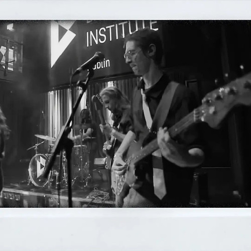 timtoramusic 345461429 632166248410715 2082999099121799230 n.jpg