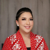 Glady Kandouw Caleg PDIP Minahasa