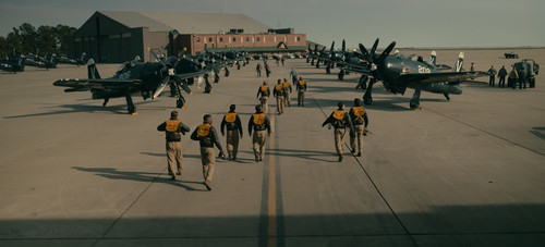 Devotion.2022.1080p.10bit.WEBRip.6CH.x265.HEVC PSA 004.jpg