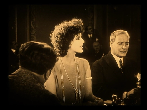 Die.Freudlose.Gasse.aka.The.Joyless.Street.1925.DVDrip HANDJOB.mkv 20191213 175755.288.png