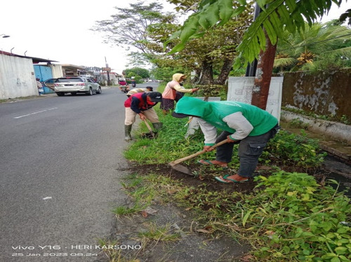 TMP Karangpule (rumput).jpg