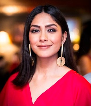 mrunal thakur.jpg