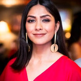 mrunal thakur